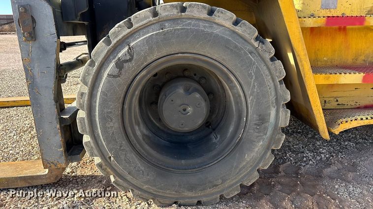 image for item EF6276 Hyster H210HD forklift