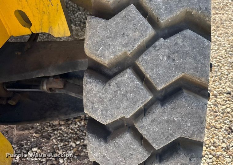 image for item EF6276 Hyster H210HD forklift