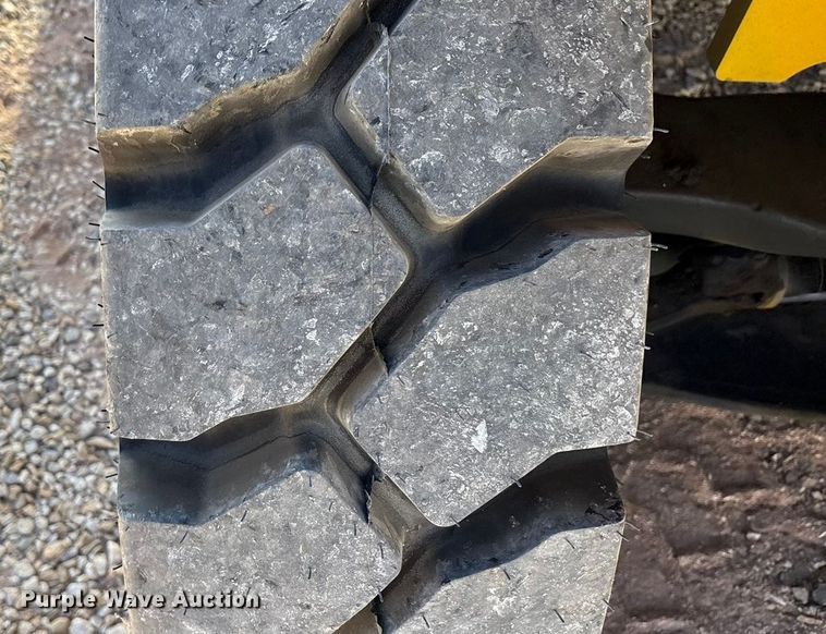 image for item EF6276 Hyster H210HD forklift