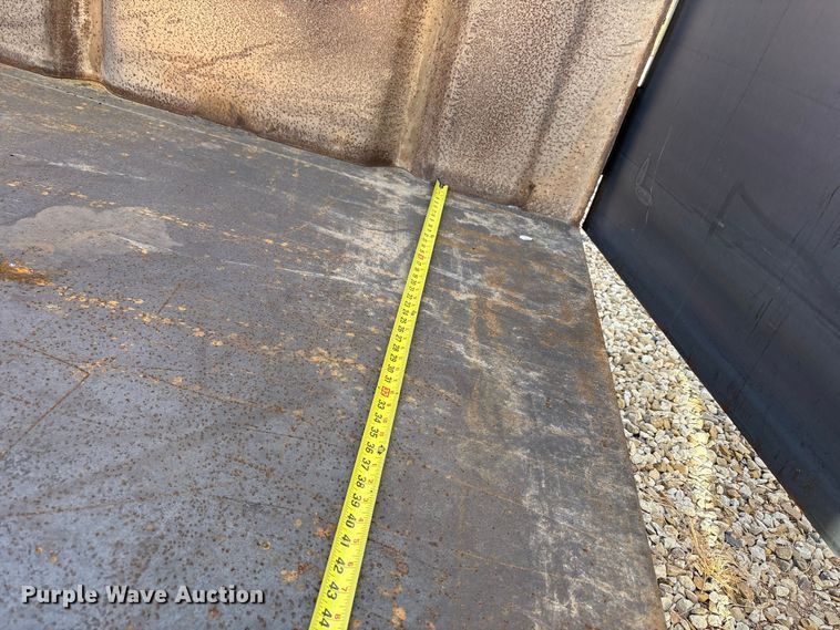 image for item EF6278 Roll-off dumpster