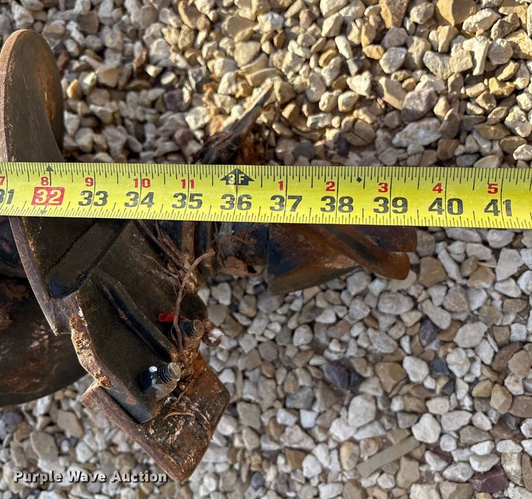 image for item EF6279 Caterpillar A41 skid steer auger