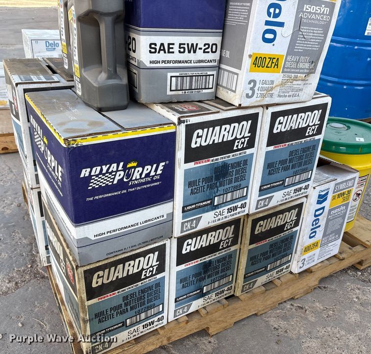 image for item EF6284 (2) pallets oil