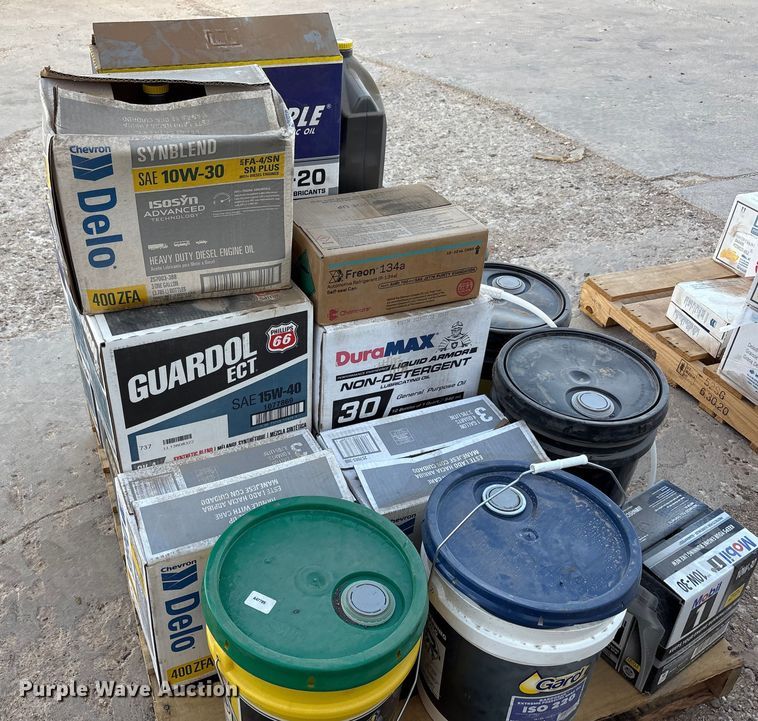 image for item EF6284 (2) pallets oil