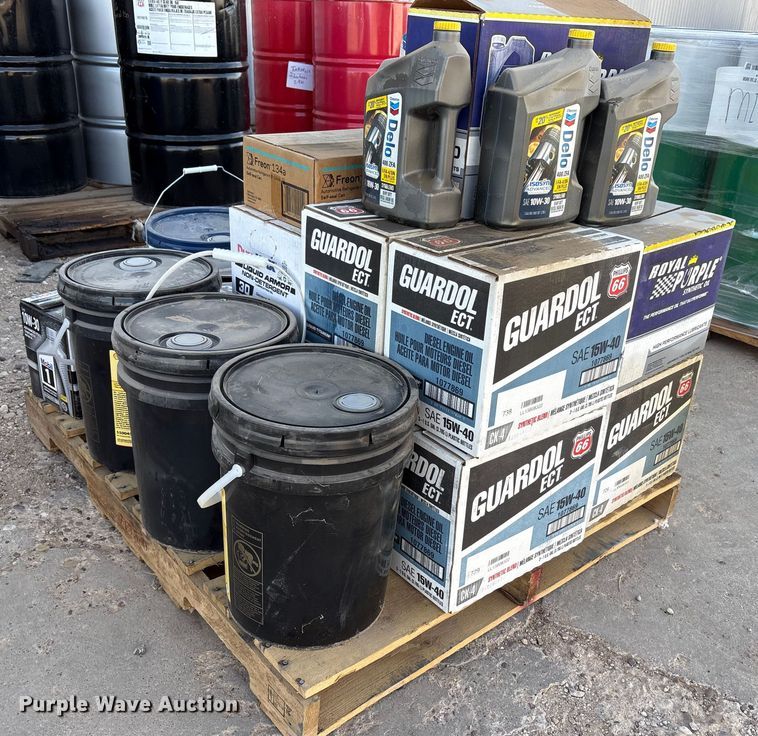 image for item EF6284 (2) pallets oil