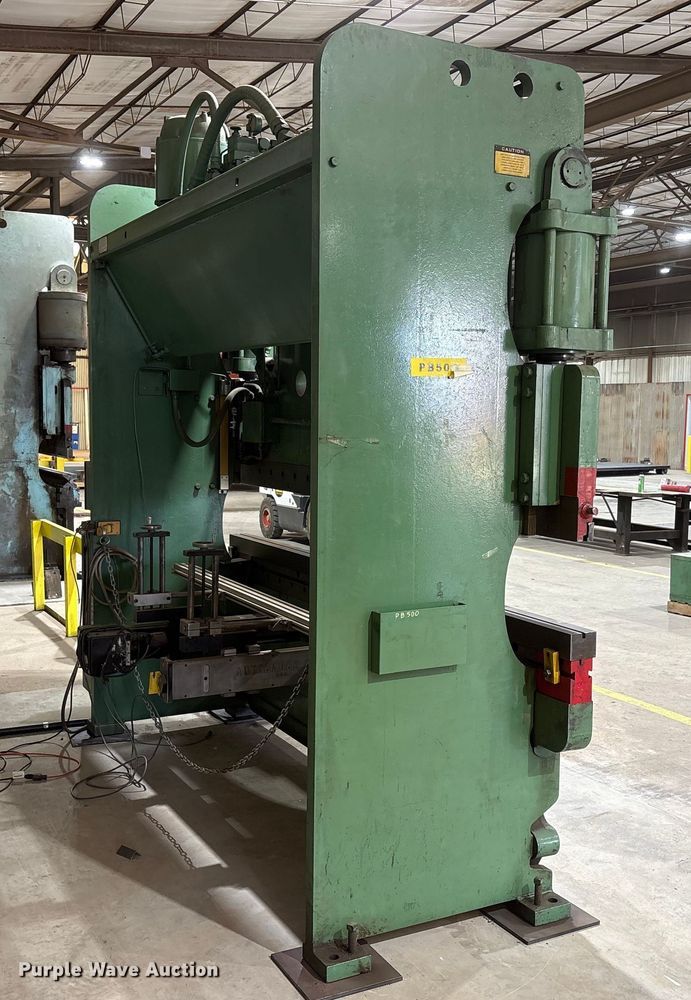 image for item EF6299 Cincinnati press break