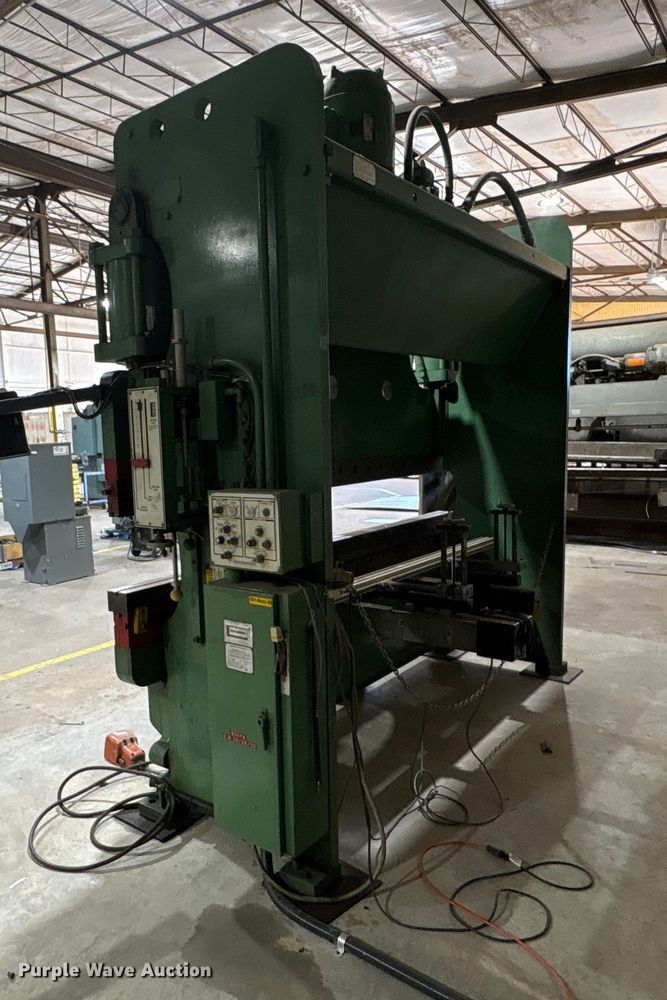 image for item EF6299 Cincinnati press break