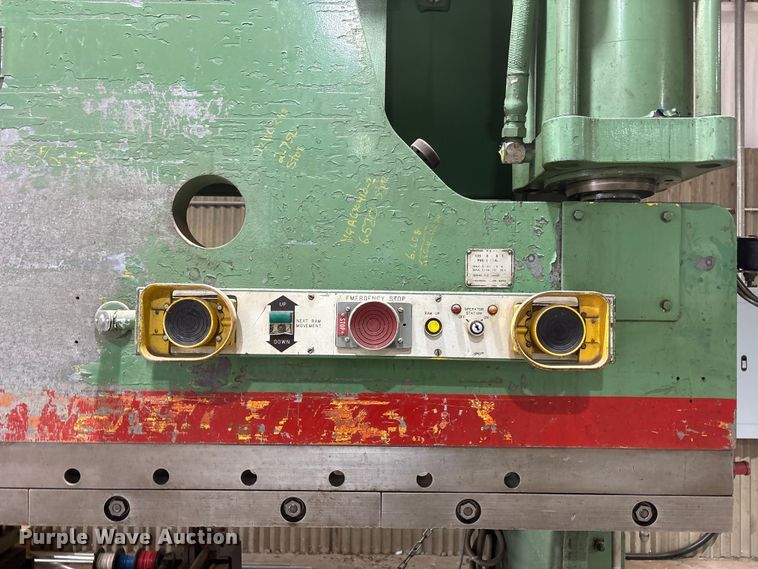 image for item EF6299 Cincinnati press break