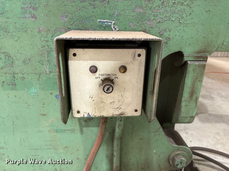 image for item EF6299 Cincinnati press break