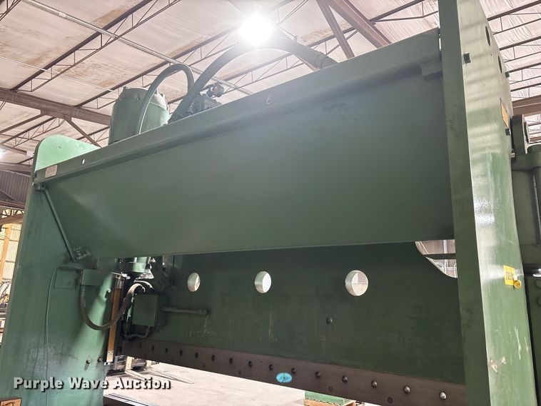 image for item EF6299 Cincinnati press break