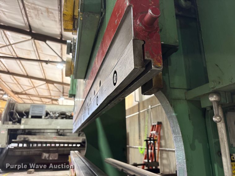 image for item EF6299 Cincinnati press break