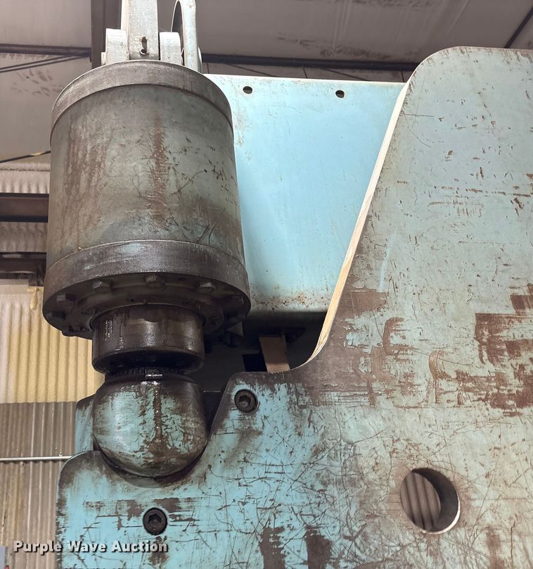 image for item EF6300 Cincinnati 300 H series X 14' press break