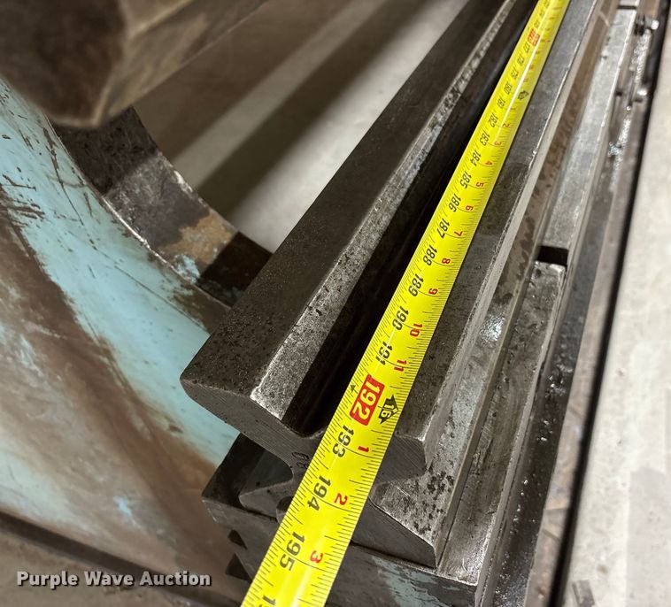 image for item EF6300 Cincinnati 300 H series X 14' press break