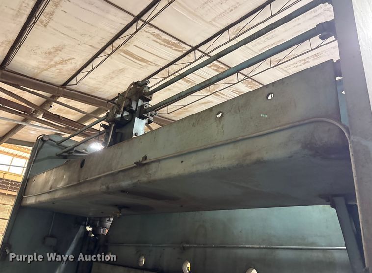 image for item EF6300 Cincinnati 300 H series X 14' press break