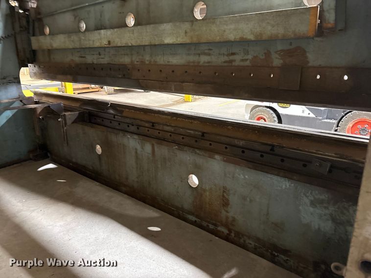 image for item EF6300 Cincinnati 300 H series X 14' press break