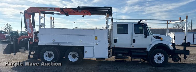 image for item EG1915 2010 International 7500 crane truck