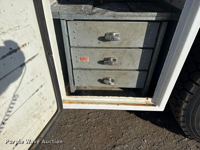 image for item EG1915 2010 International 7500 crane truck