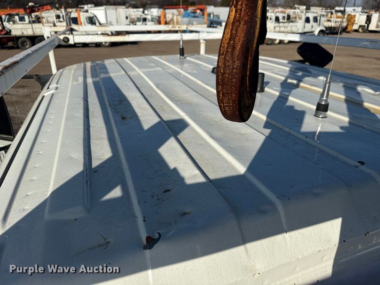 image for item EG1915 2010 International 7500 crane truck