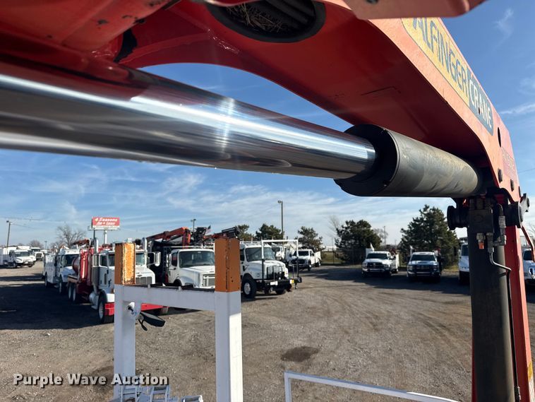 image for item EG1915 2010 International 7500 crane truck