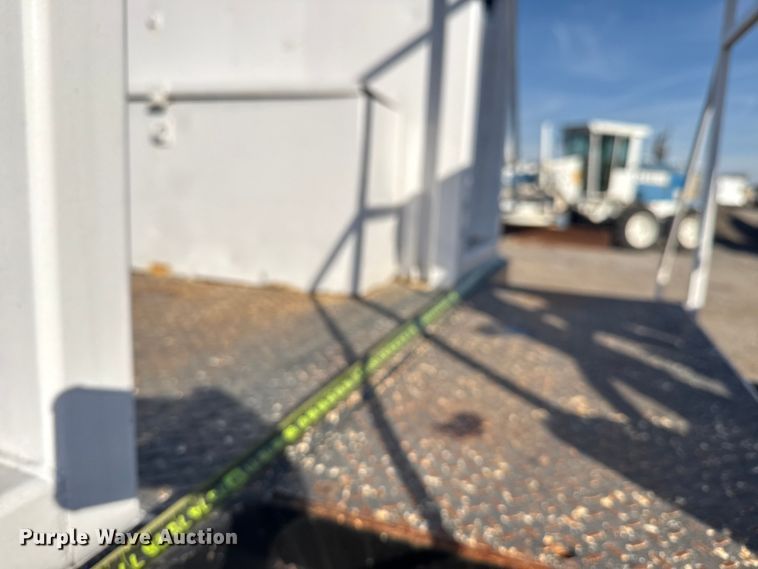 image for item EG1915 2010 International 7500 crane truck