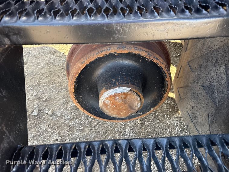 image for item EG1915 2010 International 7500 crane truck