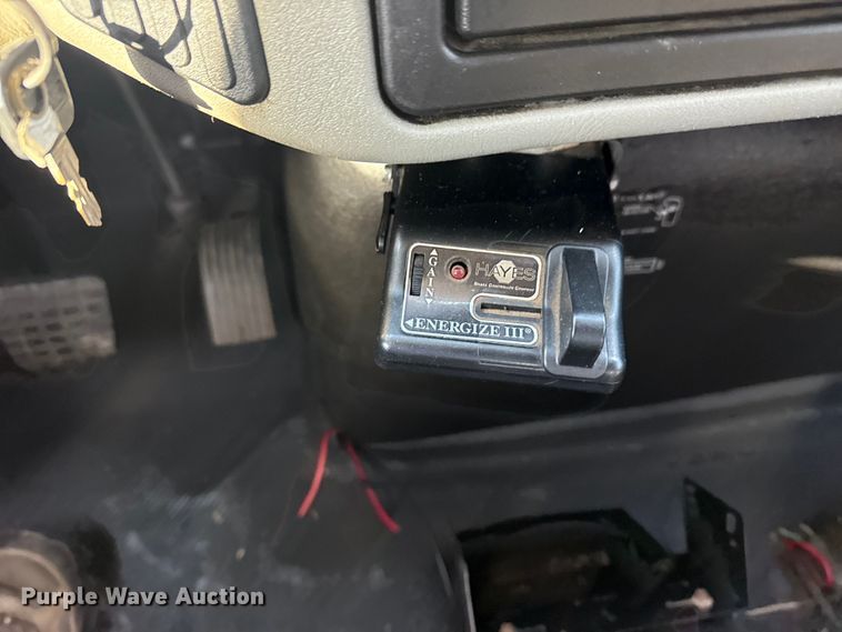 image for item EG1915 2010 International 7500 crane truck