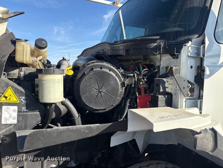 image for item EG1915 2010 International 7500 crane truck