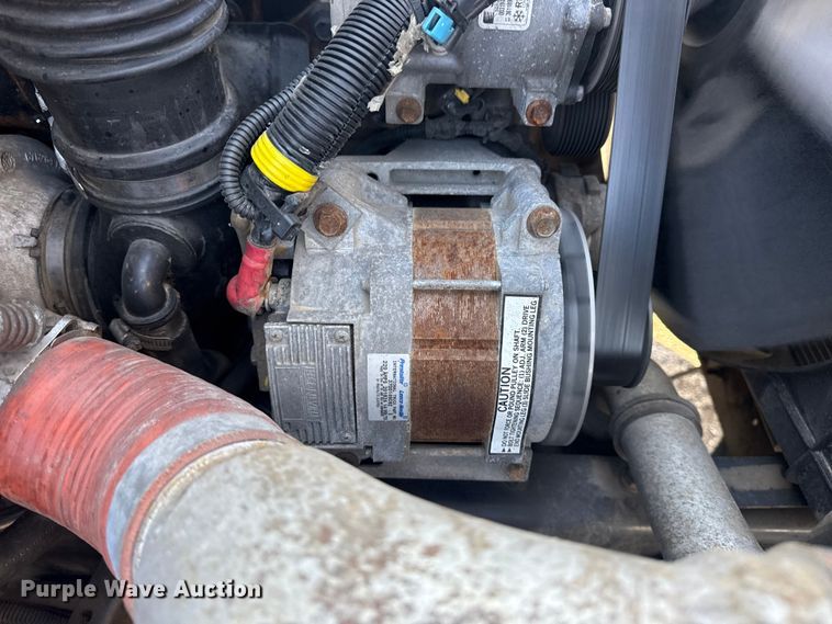 image for item EG1915 2010 International 7500 crane truck