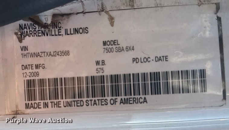 image for item EG1915 2010 International 7500 crane truck