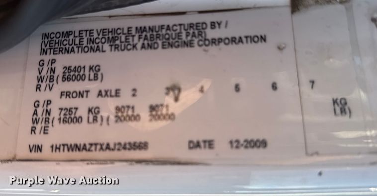 image for item EG1915 2010 International 7500 crane truck