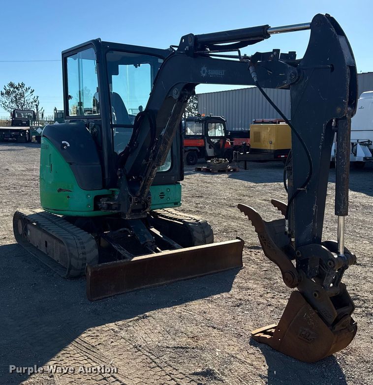 image for item EG1924 2013 John Deere 35G mini excavator