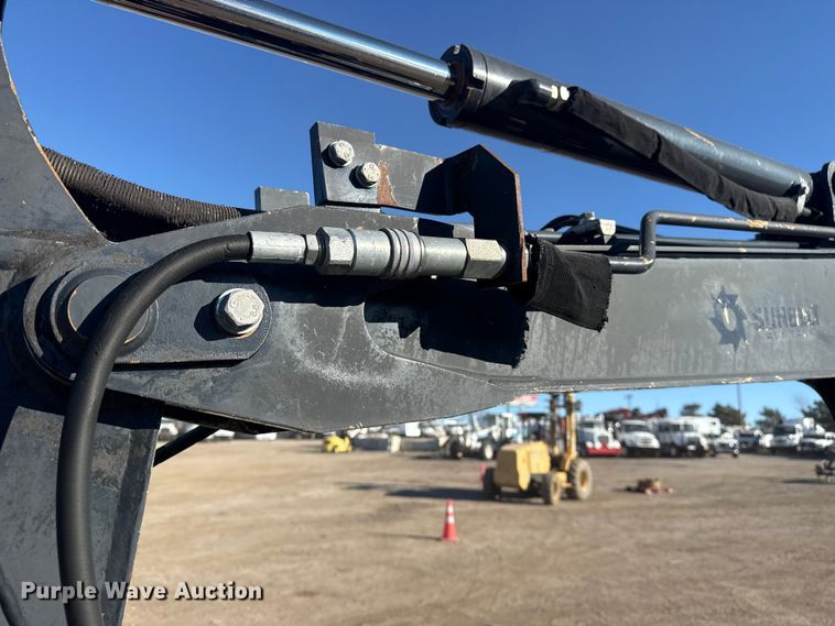 image for item EG1924 2013 John Deere 35G mini excavator