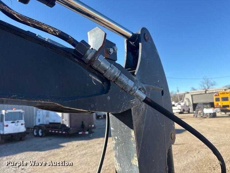 image for item EG1924 2013 John Deere 35G mini excavator