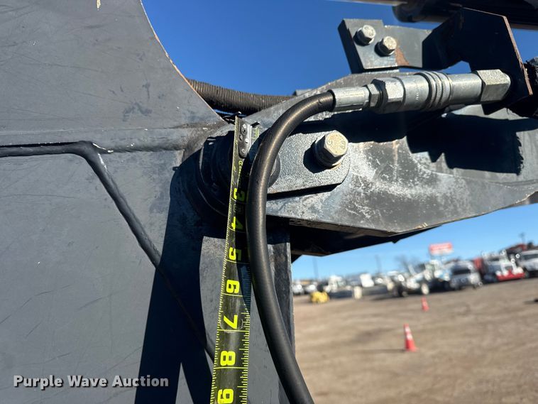 image for item EG1924 2013 John Deere 35G mini excavator