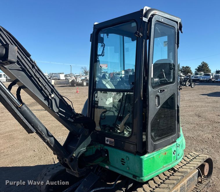 image for item EG1924 2013 John Deere 35G mini excavator