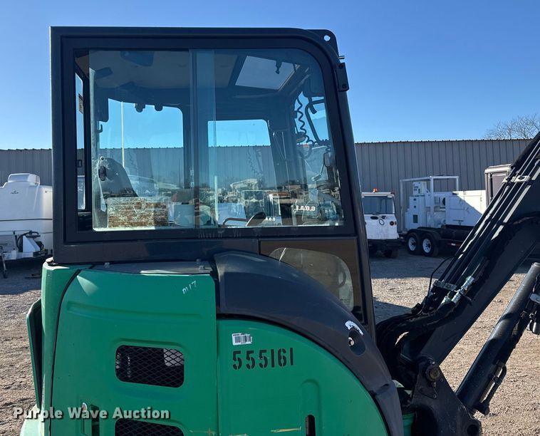 image for item EG1924 2013 John Deere 35G mini excavator