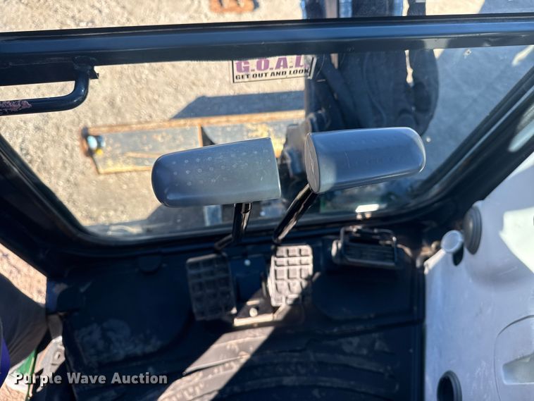 image for item EG1924 2013 John Deere 35G mini excavator