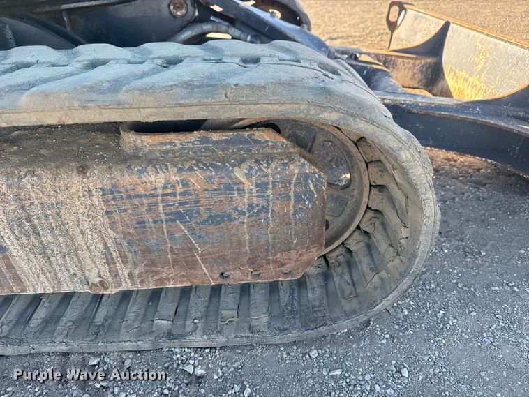 image for item EG1924 2013 John Deere 35G mini excavator