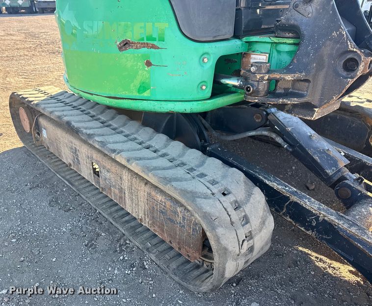 image for item EG1924 2013 John Deere 35G mini excavator