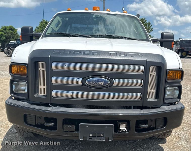 image for item EG6060 2010 Ford F350 Super Duty Ext. Cab utility bed pickup truck