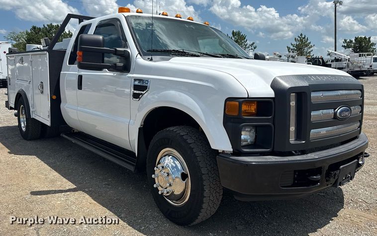 image for item EG6060 2010 Ford F350 Super Duty Ext. Cab utility bed pickup truck