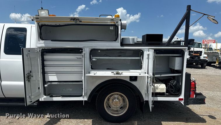 image for item EG6060 2010 Ford F350 Super Duty Ext. Cab utility bed pickup truck