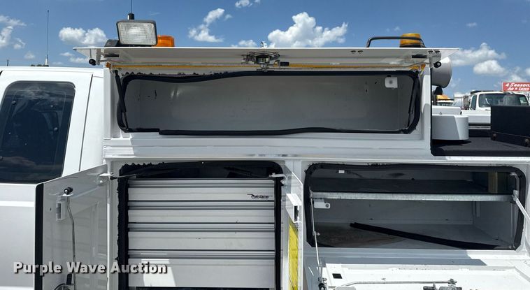 image for item EG6060 2010 Ford F350 Super Duty Ext. Cab utility bed pickup truck