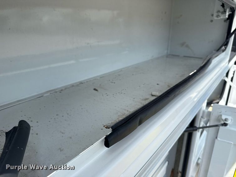 image for item EG6060 2010 Ford F350 Super Duty Ext. Cab utility bed pickup truck