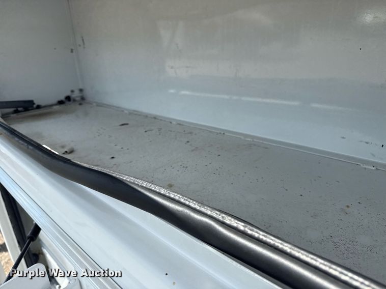 image for item EG6060 2010 Ford F350 Super Duty Ext. Cab utility bed pickup truck