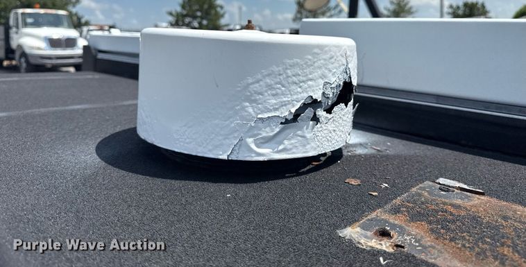 image for item EG6060 2010 Ford F350 Super Duty Ext. Cab utility bed pickup truck