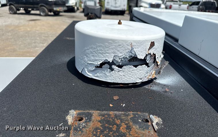 image for item EG6060 2010 Ford F350 Super Duty Ext. Cab utility bed pickup truck