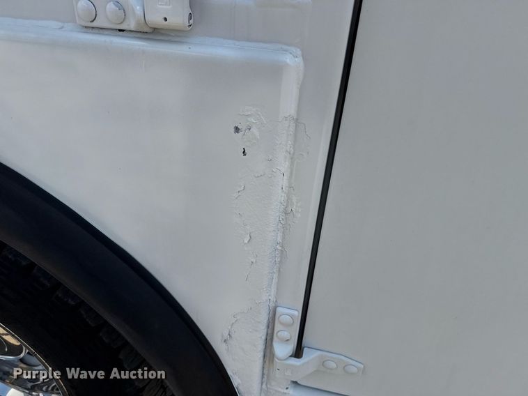 image for item EG6060 2010 Ford F350 Super Duty Ext. Cab utility bed pickup truck