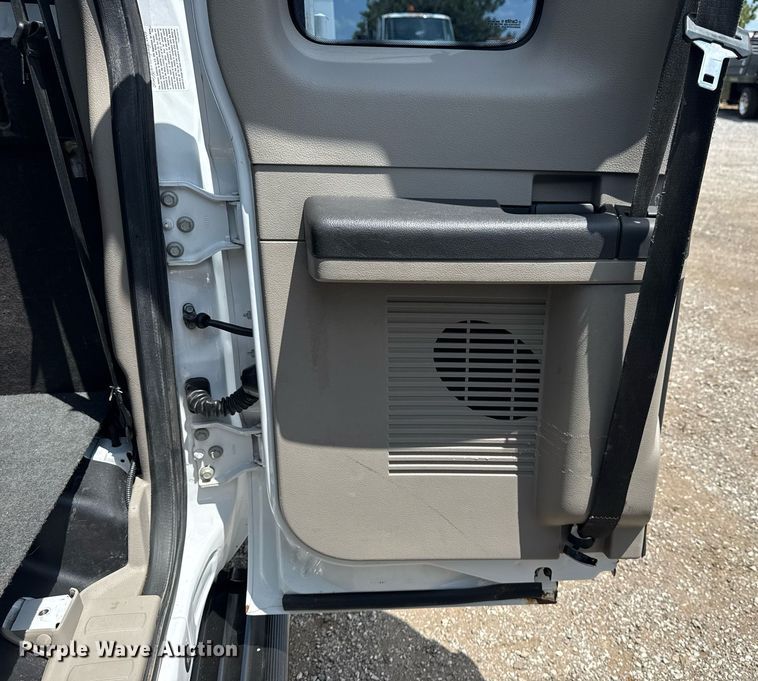 image for item EG6060 2010 Ford F350 Super Duty Ext. Cab utility bed pickup truck