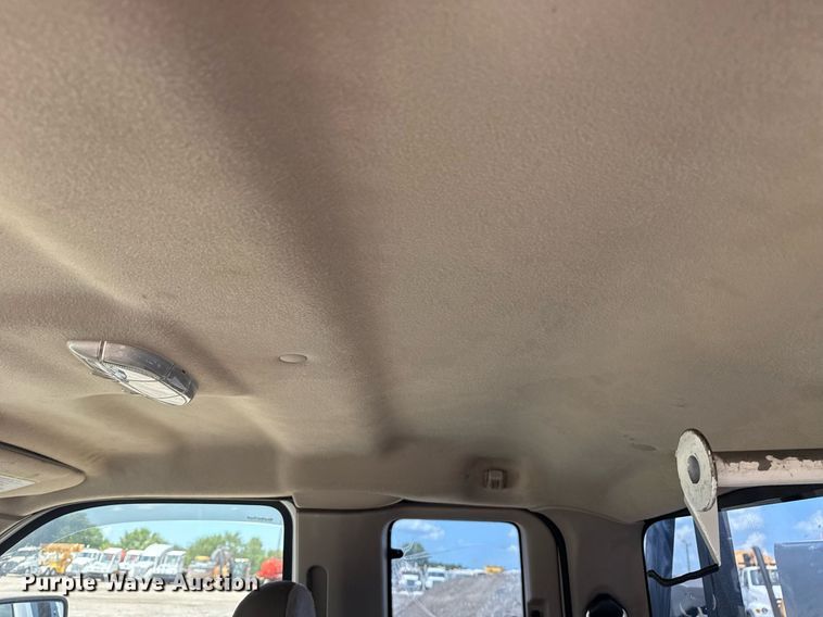 image for item EG6060 2010 Ford F350 Super Duty Ext. Cab utility bed pickup truck