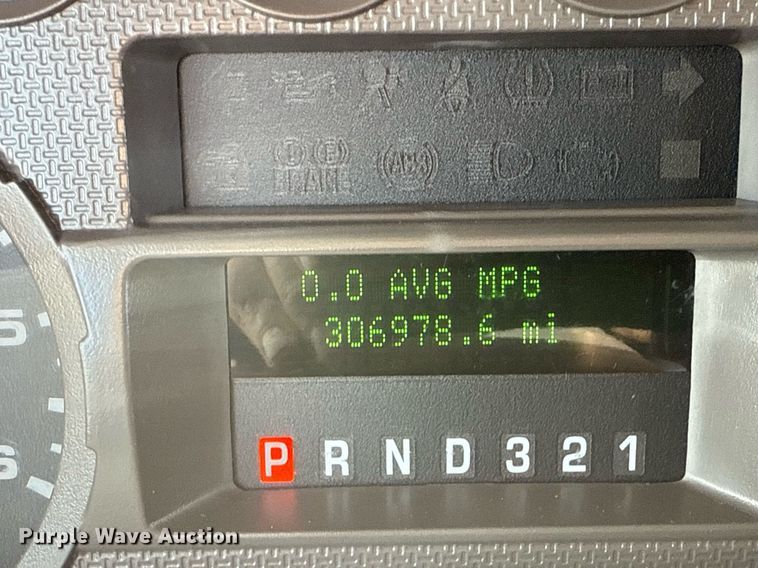 image for item EG6060 2010 Ford F350 Super Duty Ext. Cab utility bed pickup truck